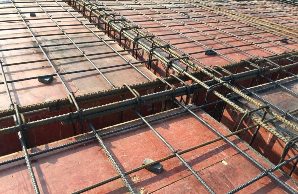 Thiếu dầm phụ dễ làm nhà bị rung khi xe chạy ngang qua